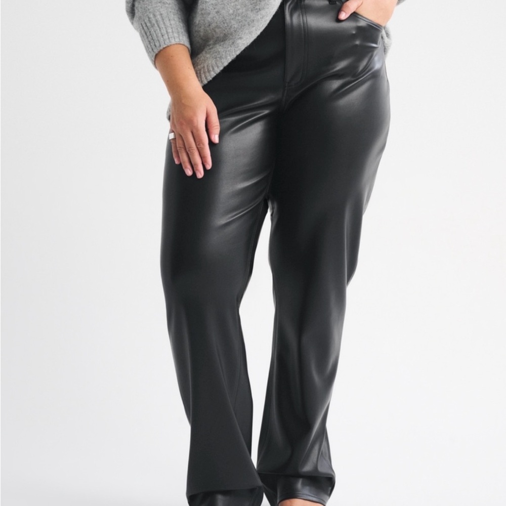Abercrombie Curve Love High Rise 90s Straight Vegan Leather Pant